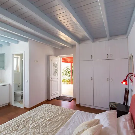 Cosy Three Bedroom In Agios Sostis