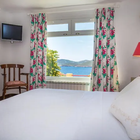 Cosy Three Bedroom In Agios Sostis 펜션 *