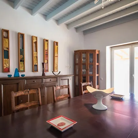 Feriehus Cosy Three Bedroom In Agios Sostis Mykonos Town