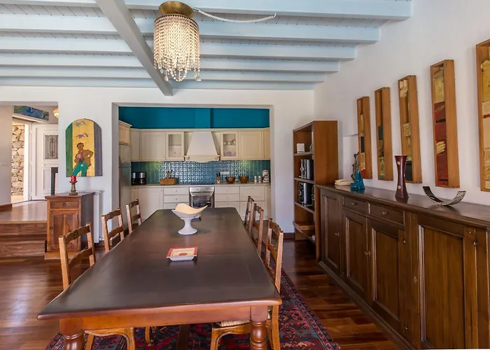 Cosy Three Bedroom In Agios Sostis 度假居