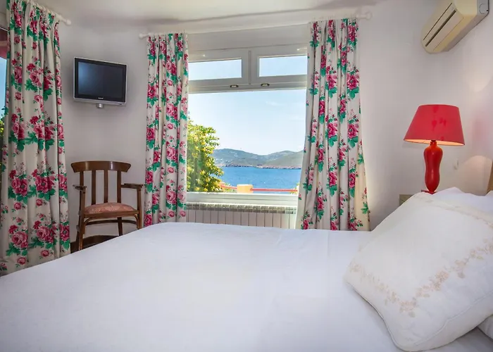 Cosy Three Bedroom In Agios Sostis 度假居 *