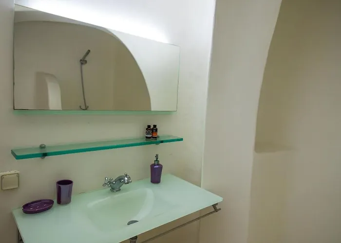 Cosy Three Bedroom In Agios Sostis 度假居