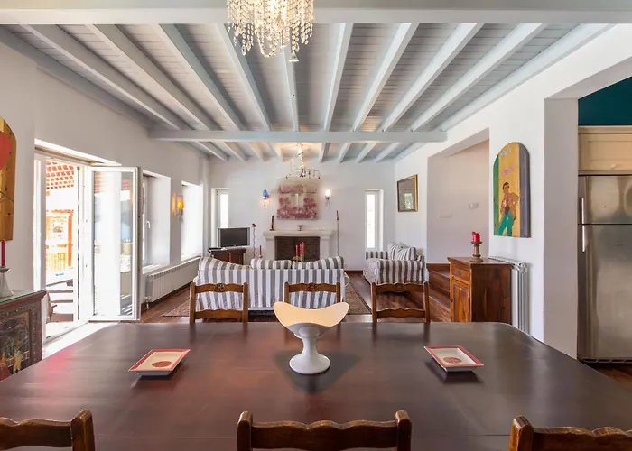 Cosy Three Bedroom In Agios Sostis Hébergement de vacances