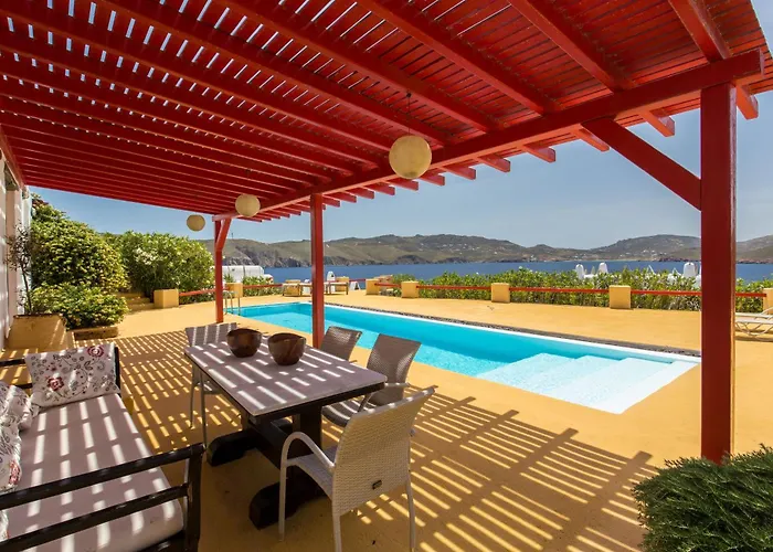 Semesterbostad Cosy Three Bedroom In Agios Sostis *