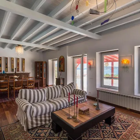 Dom wakacyjny Cosy Three Bedroom In Agios Sostis Mykonos Town
